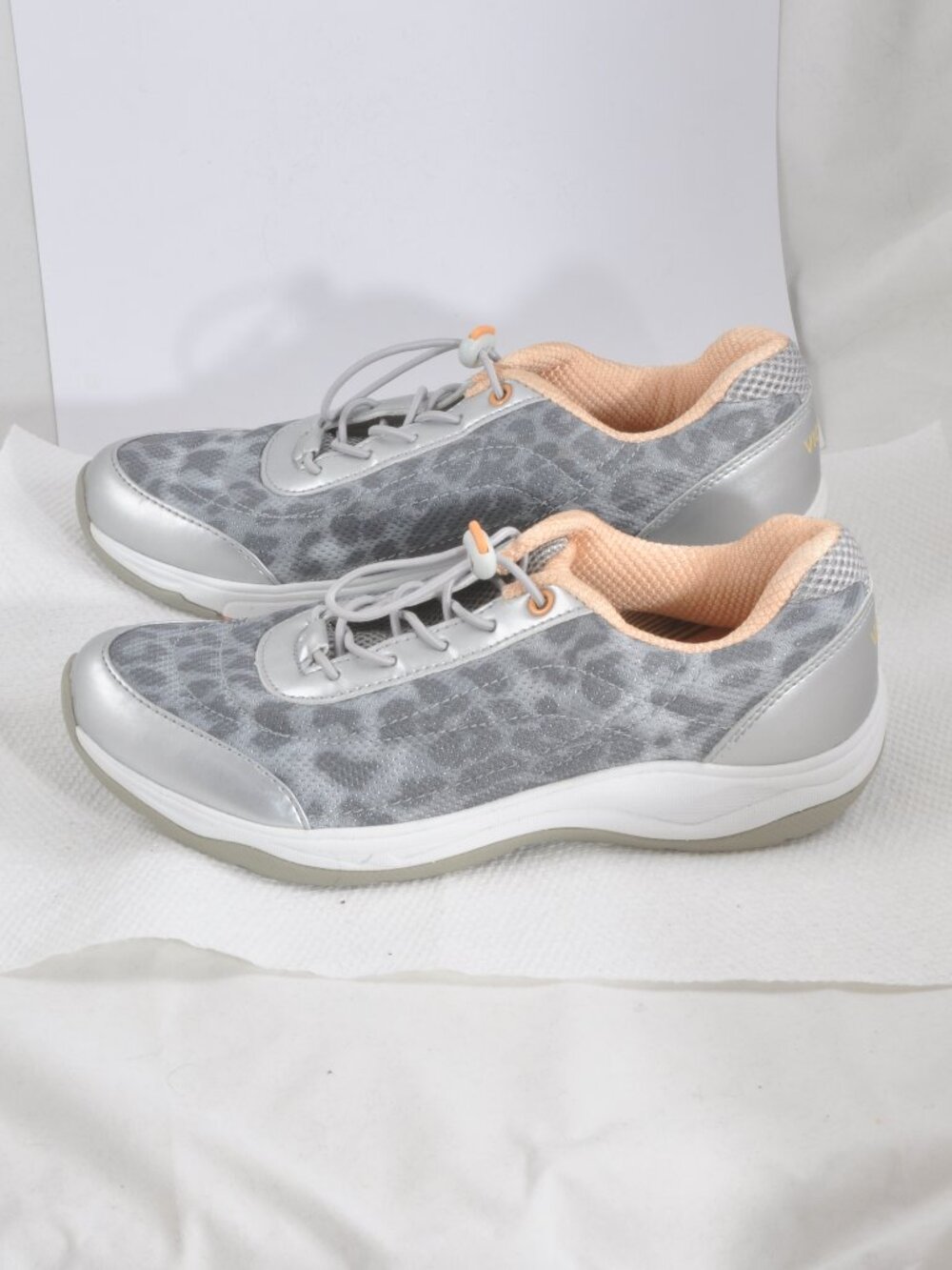Vionic Printed Mesh Bungee Sneakers - Neptune - Gray Size 7